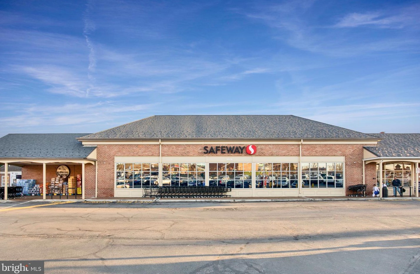 8800 Deer Hollow Ln, Rockville MD 20854-5440 exterior