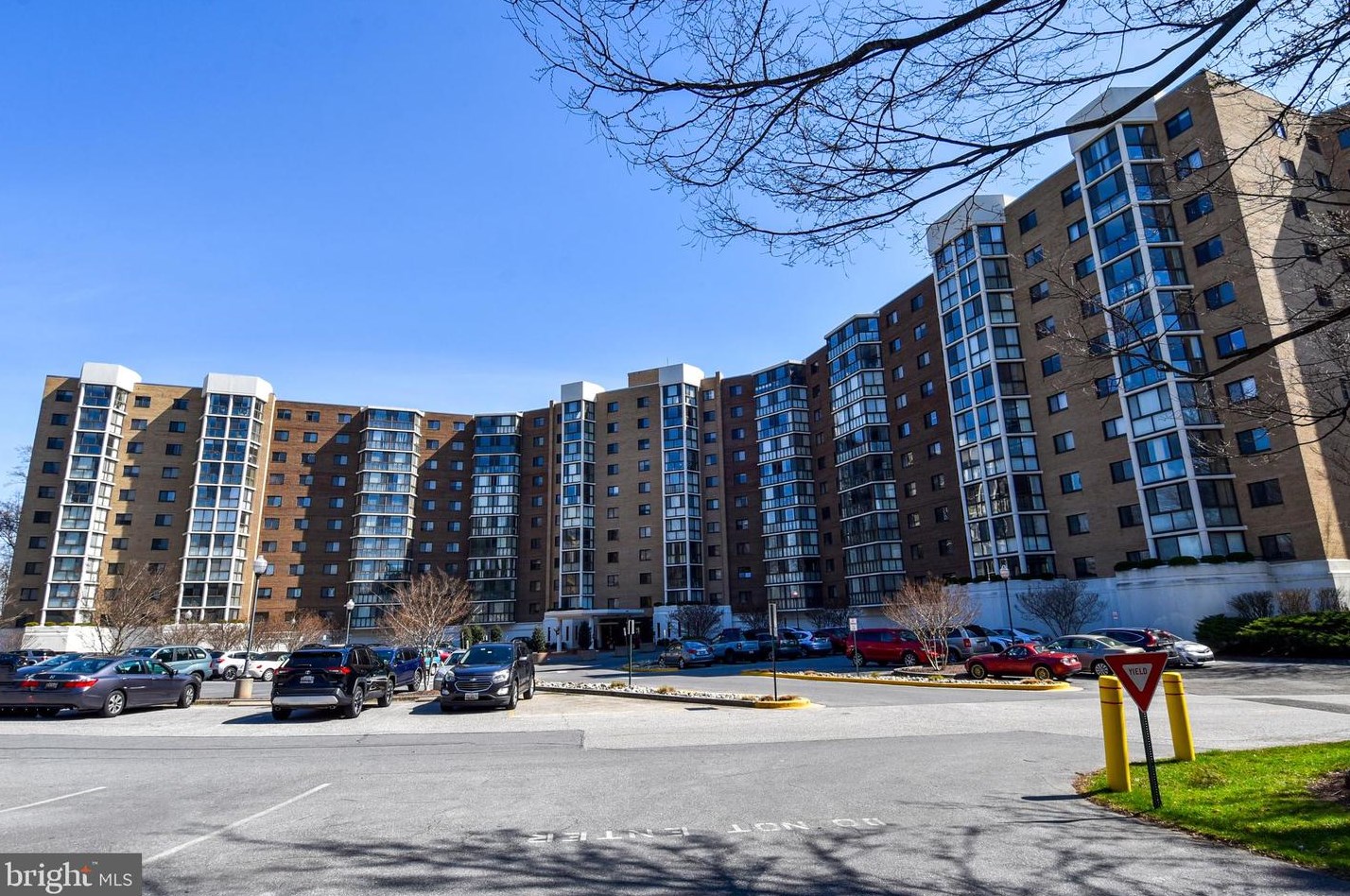 15100 Interlachen Dr, Silver Spring MD 20906-5611 exterior