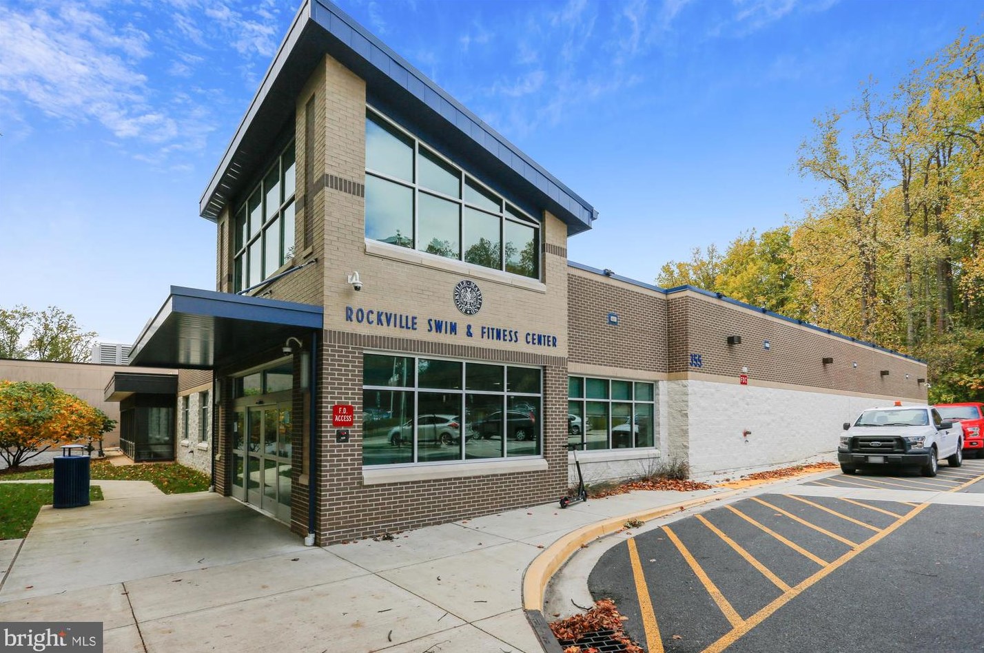 4608 Creek Shore Dr, Rockville MD 20852-2410 exterior