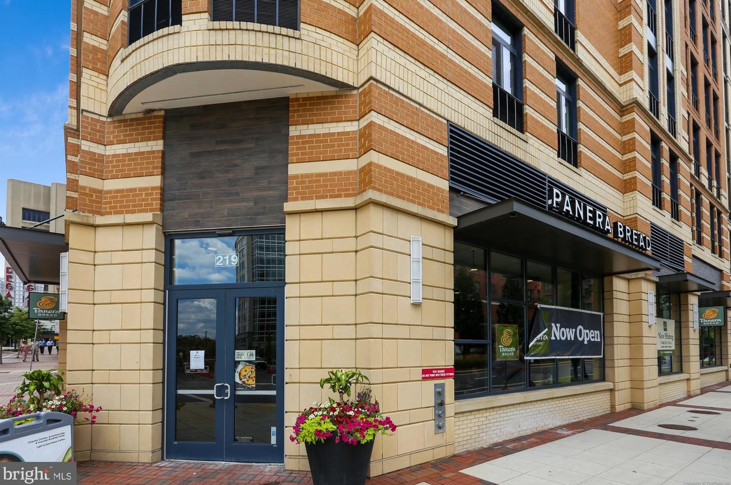 4608 Creek Shore Dr, Rockville MD 20852-2410 exterior