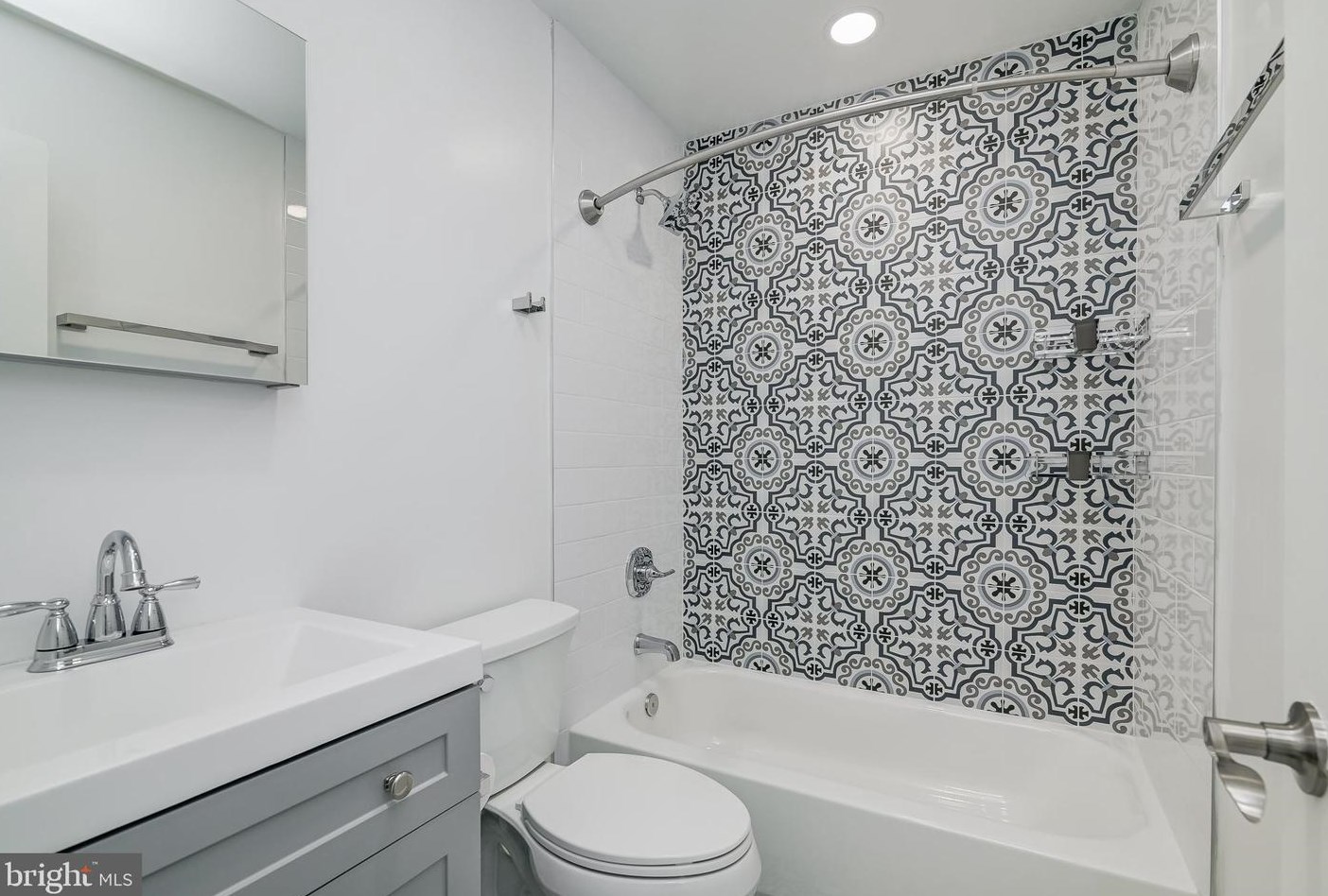 814 Orange Dr, Silver Spring MD 20901-1002 exterior