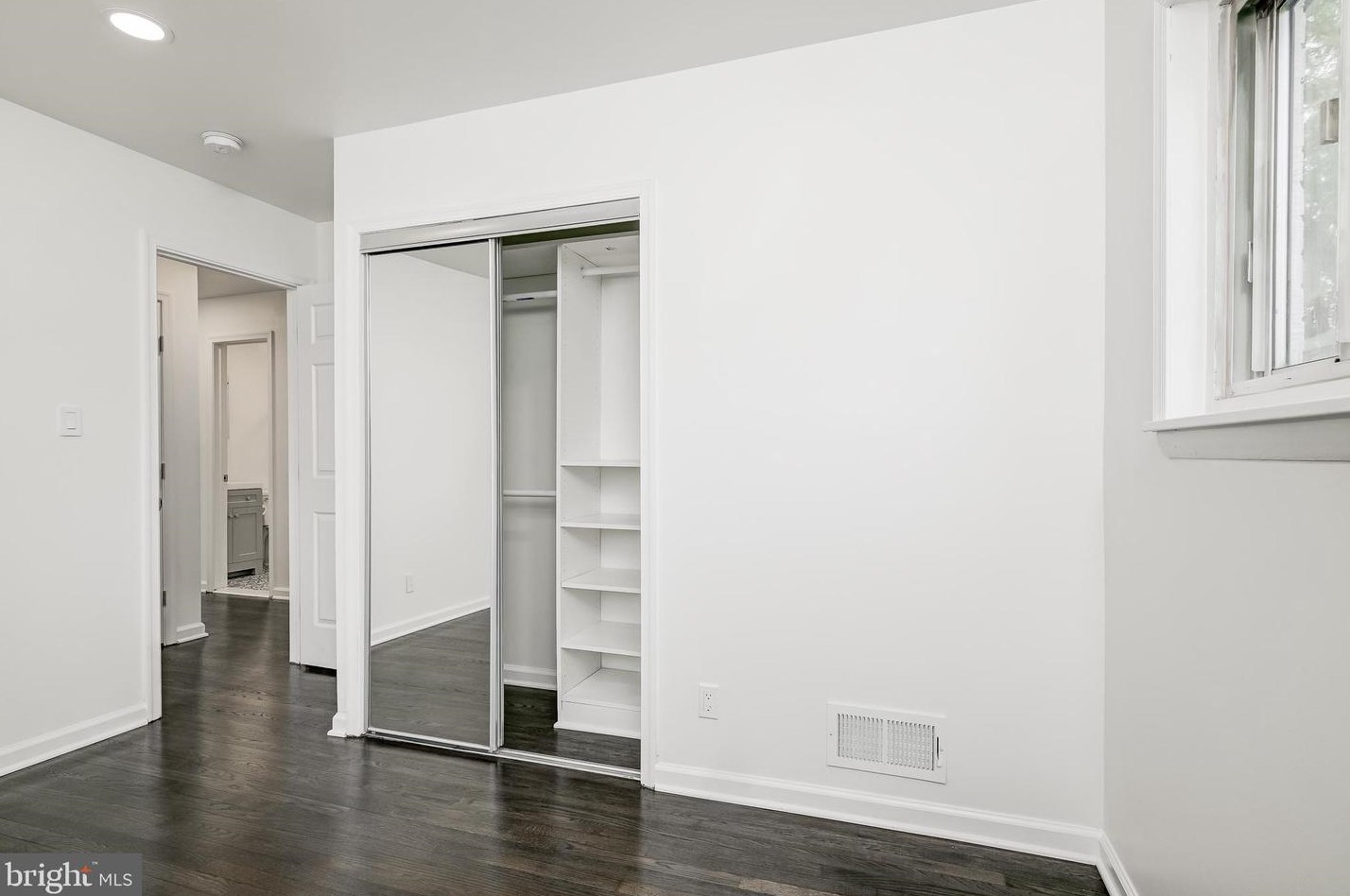 814 Orange Dr, Silver Spring MD 20901-1002 exterior