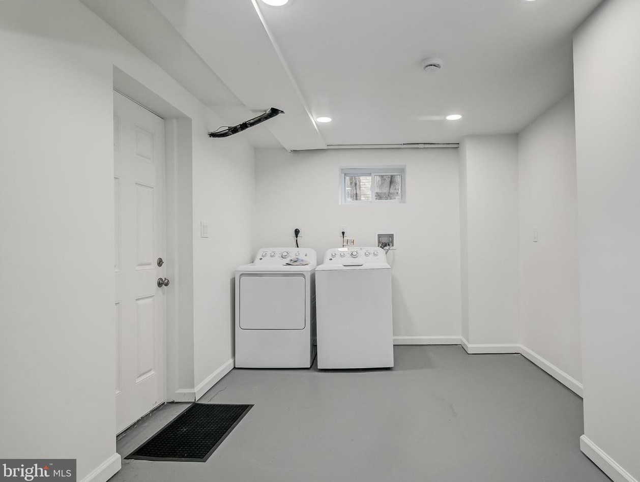 814 Orange Dr, Silver Spring MD 20901-1002 exterior