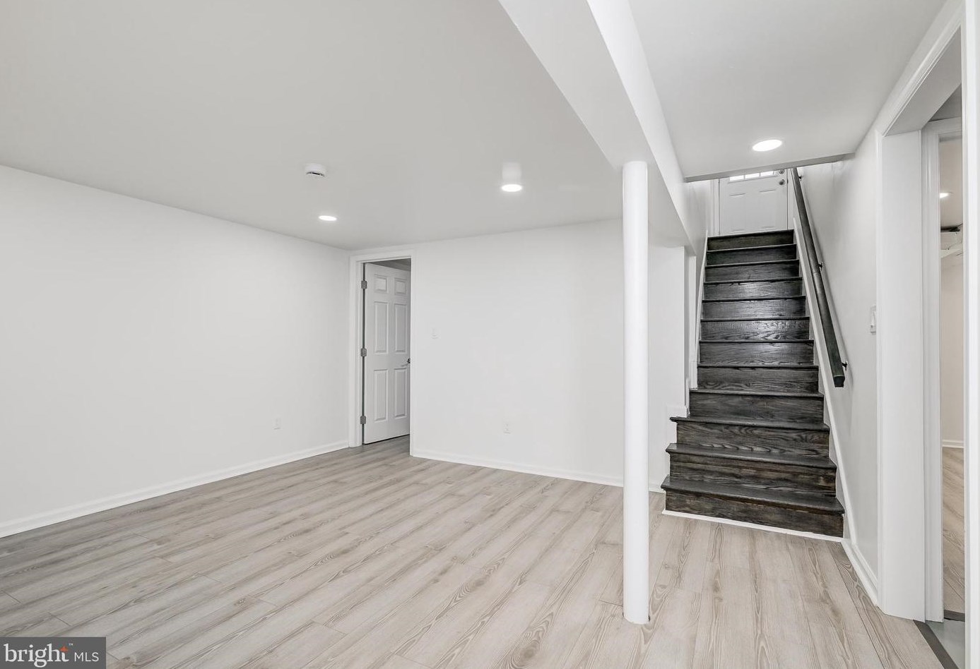 814 Orange Dr, Silver Spring MD 20901-1002 exterior