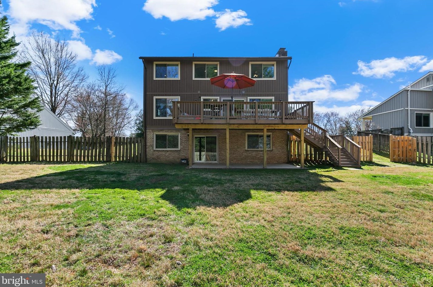 11509 Piney Lodge Rd, Gaithersburg MD  20878-2443 exterior
