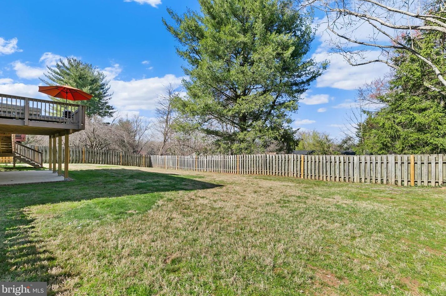11509 Piney Lodge Rd, Gaithersburg MD  20878-2443 exterior