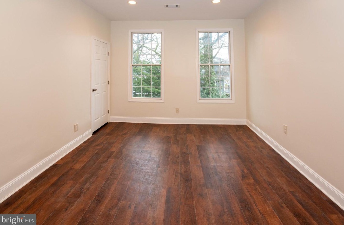 827 Philadelphia Ave, Silver Spring MD  20910-4935 exterior