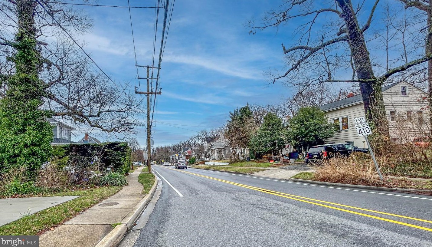 827 Philadelphia Ave, Silver Spring MD  20910-4935 exterior