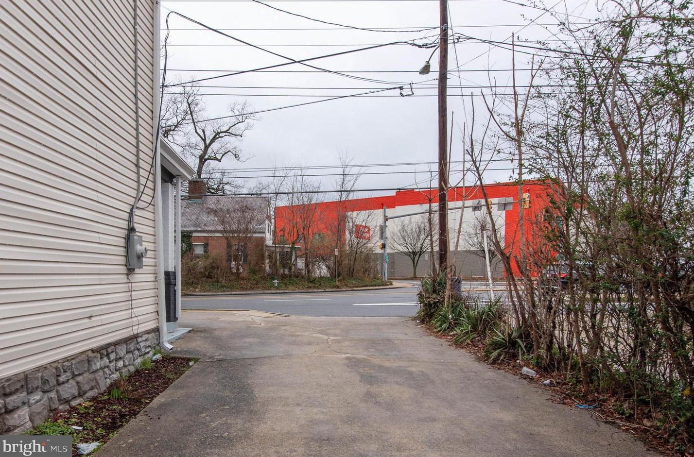 827 Philadelphia Ave, Silver Spring MD  20910-4935 exterior