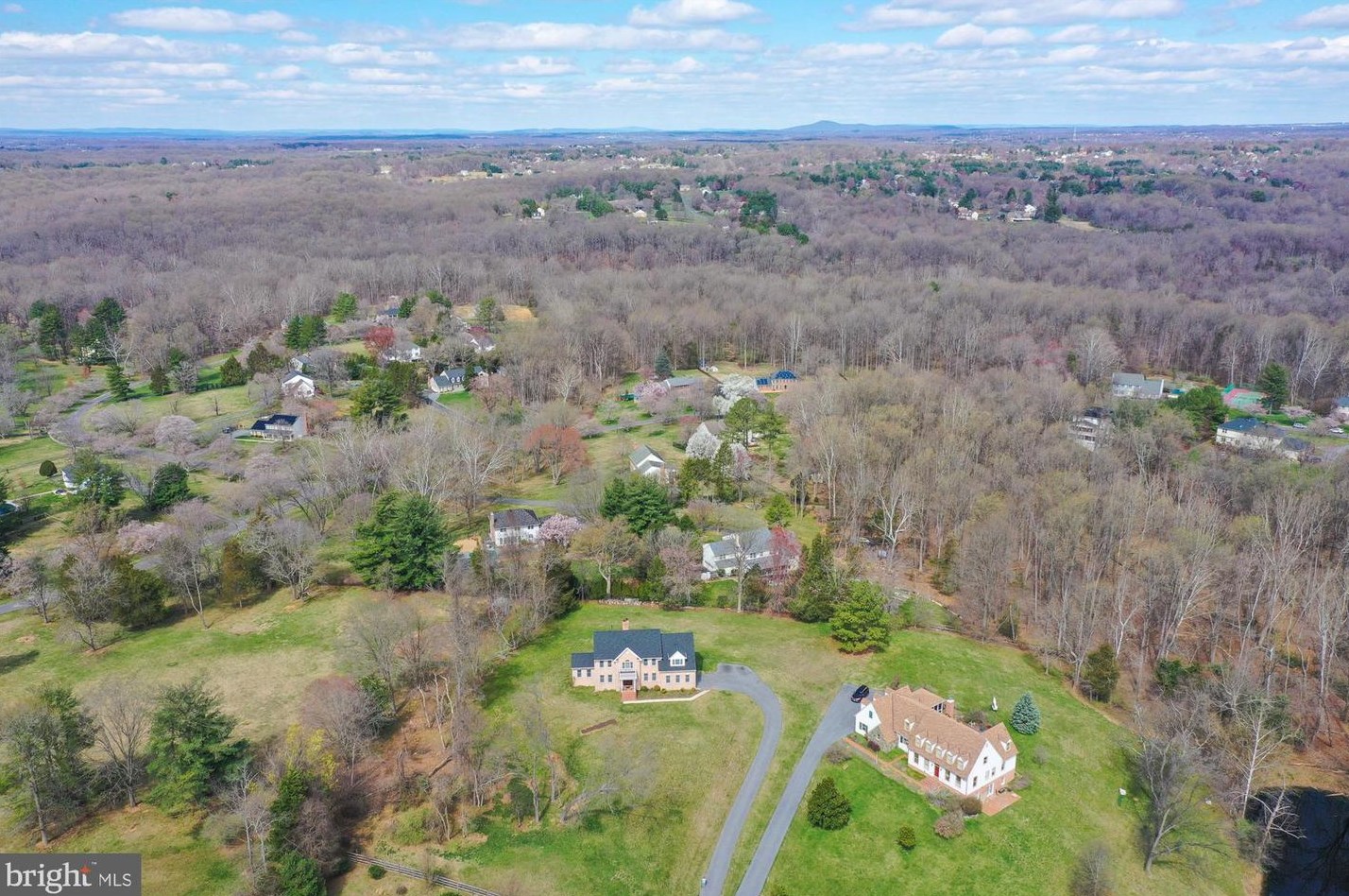 13424 Query Mill Rd, Gaithersburg MD  20878-3962 exterior