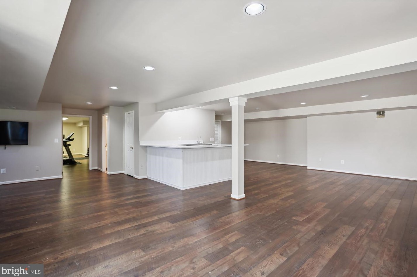 13424 Query Mill Rd, Gaithersburg MD  20878-3962 exterior