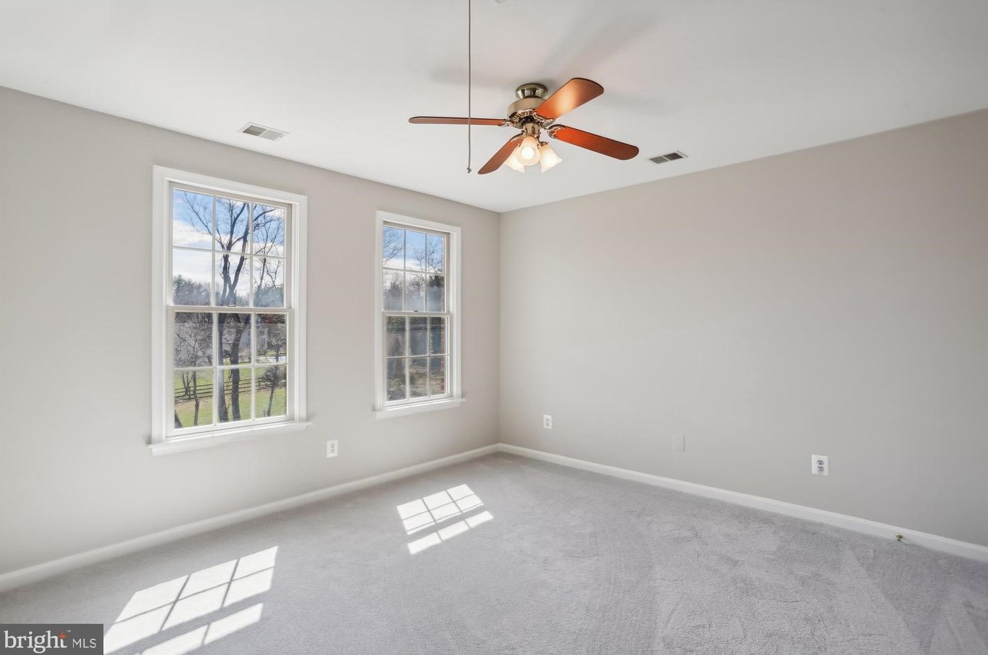 13424 Query Mill Rd, Gaithersburg MD  20878-3962 exterior