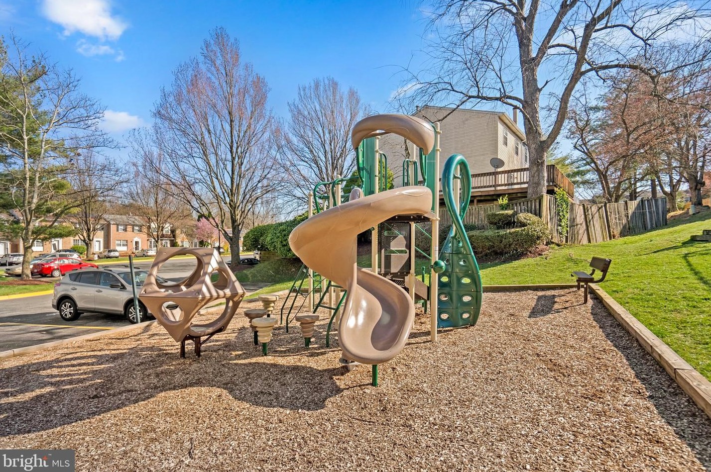 91 Travis Ct, Gaithersburg MD  20879-3315 exterior