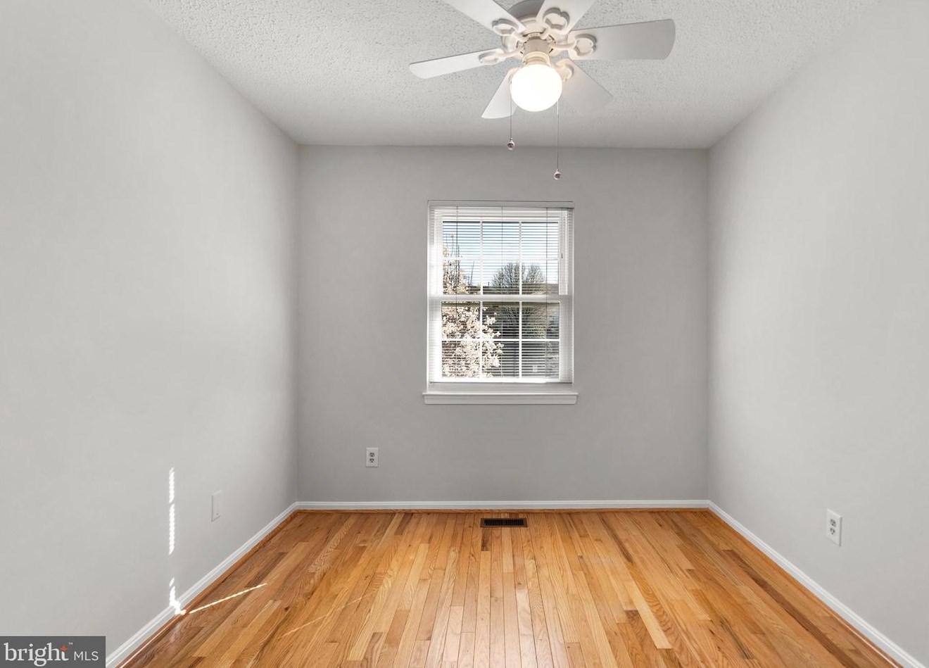 91 Travis Ct, Gaithersburg MD  20879-3315 exterior