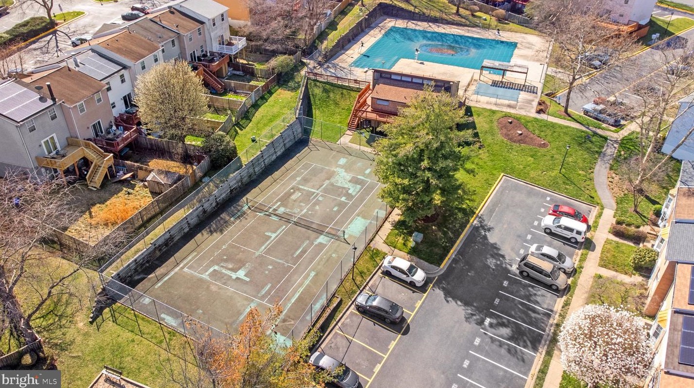 91 Travis Ct, Gaithersburg MD  20879-3315 exterior