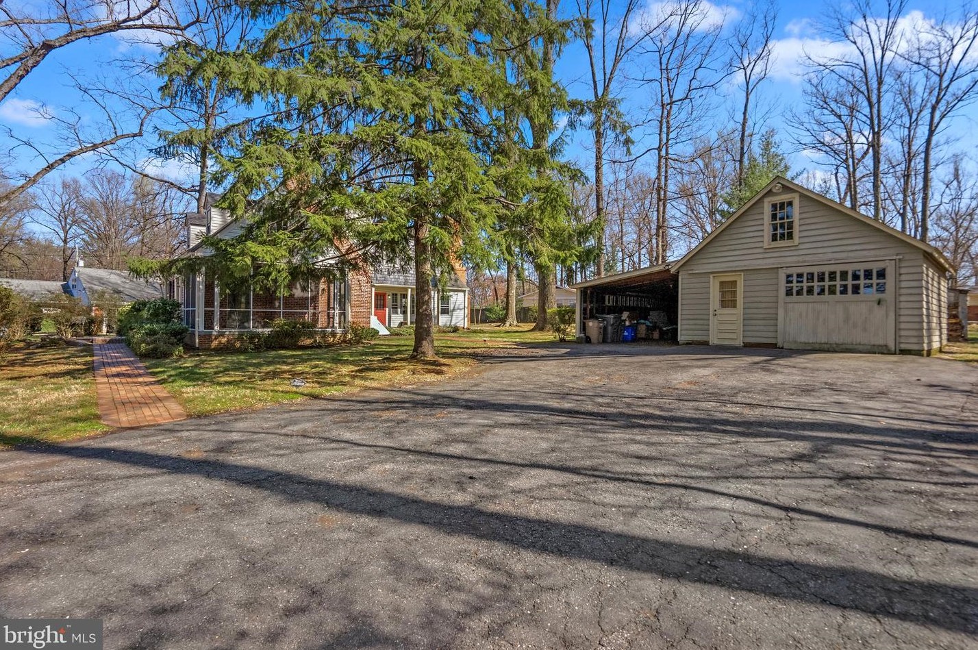 9102 Darnestown Rd, Rockville MD  20850-3106 exterior