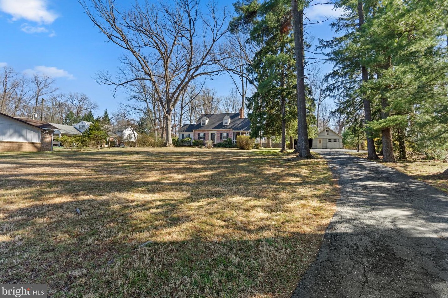 9102 Darnestown Rd, Rockville MD  20850-3106 exterior