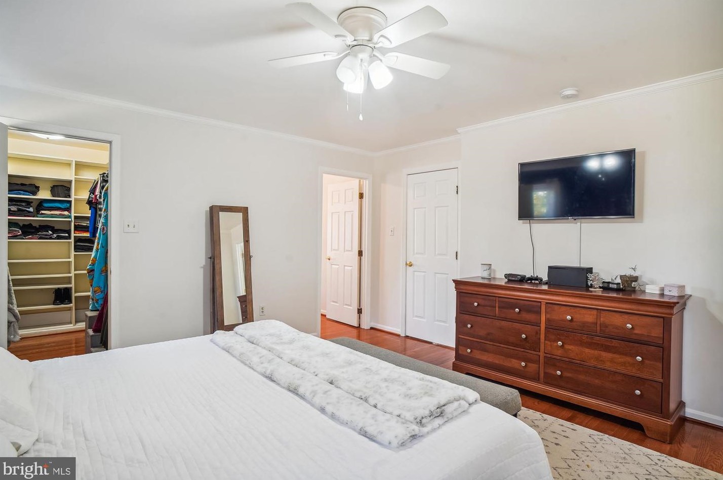 118 Tulip Dr, Gaithersburg MD  20877-2029 exterior