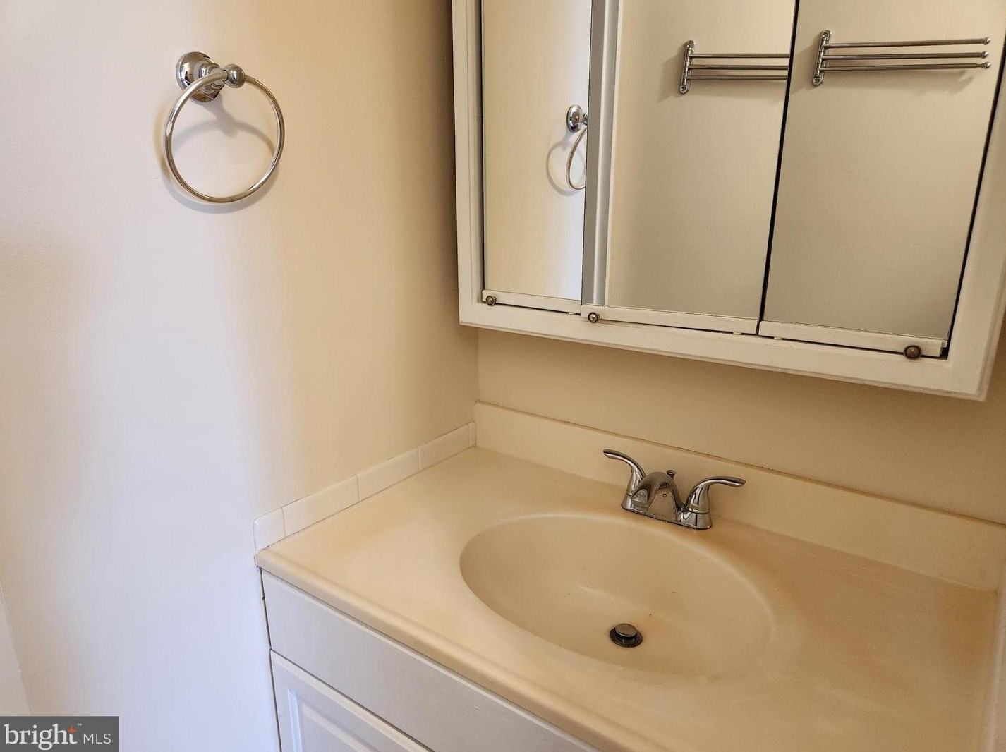 9900 Georgia Ave, Silver Spring MD  20902-5244 exterior