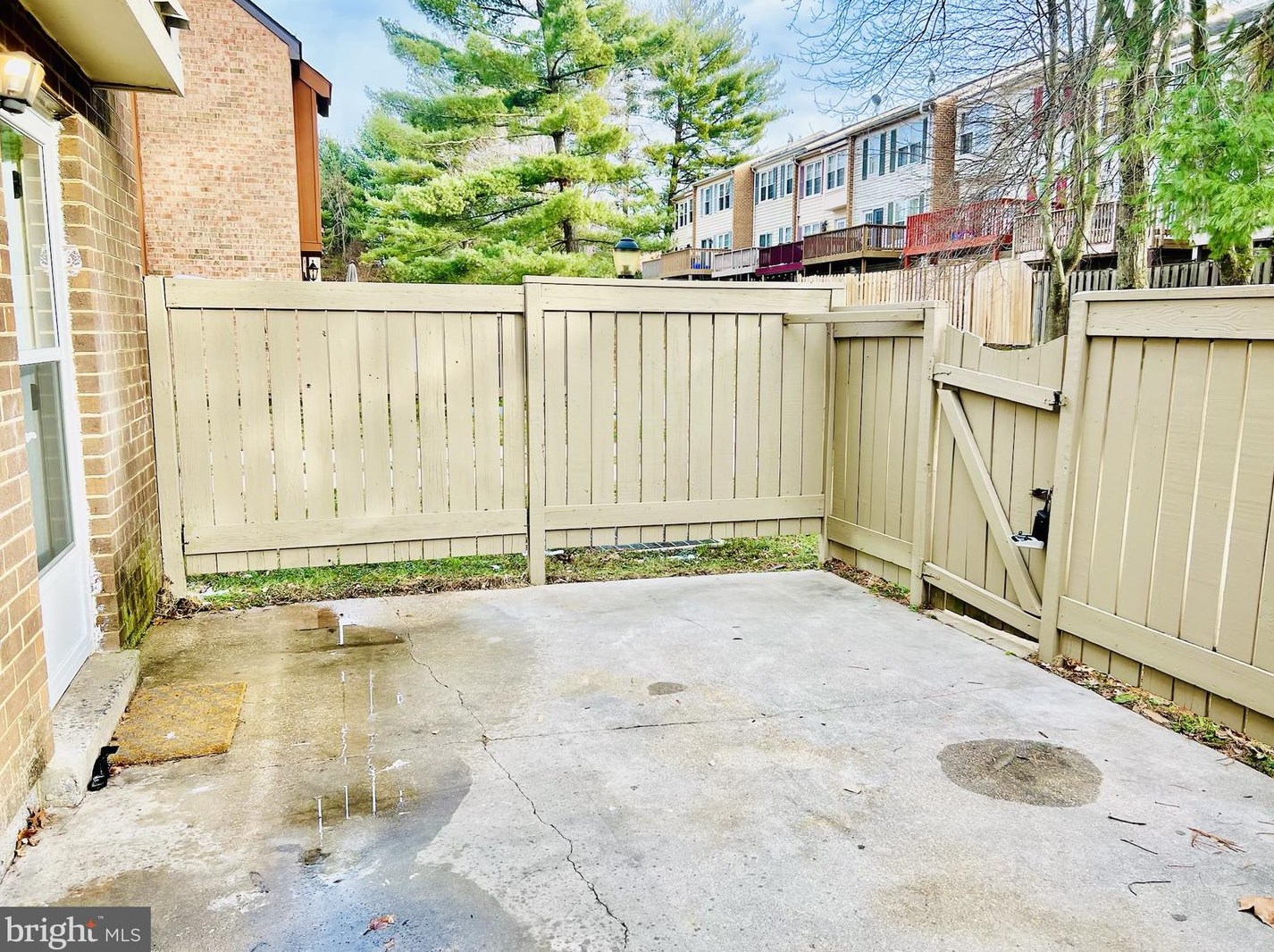 9821 Brookridge Ct, Gaithersburg MD 20886-1108 exterior