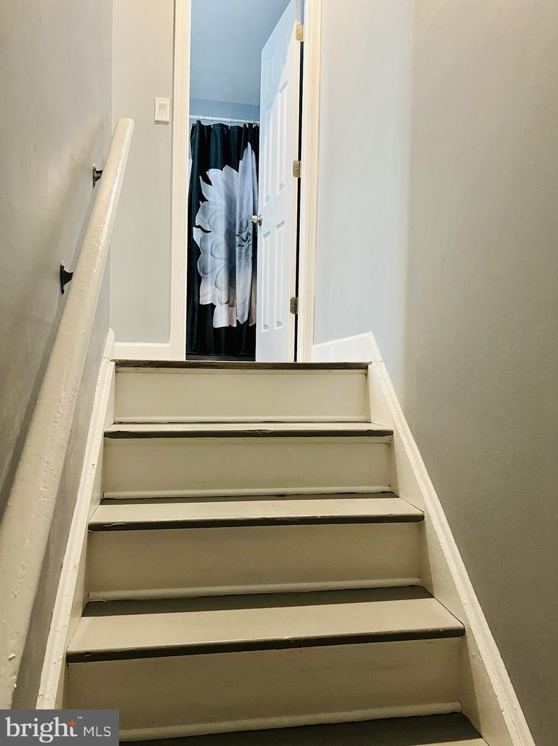 9821 Brookridge Ct, Gaithersburg MD 20886-1108 exterior