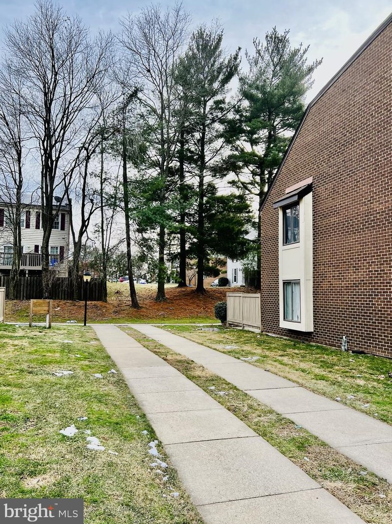 9821 Brookridge Ct, Gaithersburg MD 20886-1108 exterior