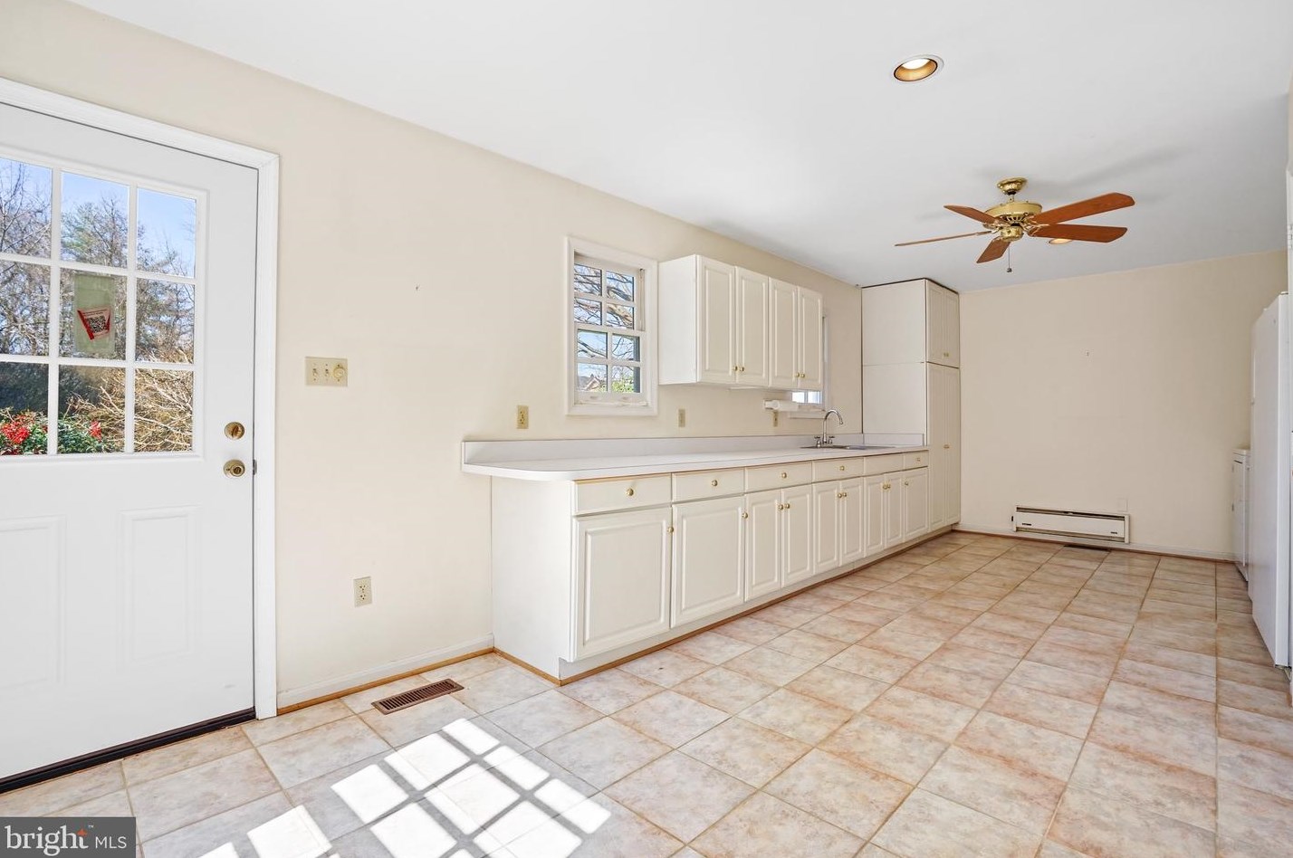 13422 Query Ml Rd, Gaithersburg MD 20878-3962 exterior