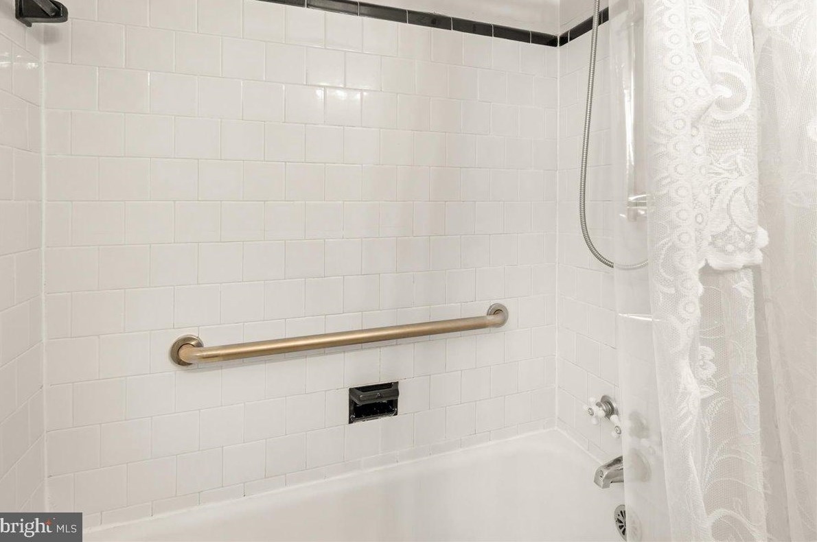 10026 Brunett Ave, Silver Spring MD 20901-2204 exterior