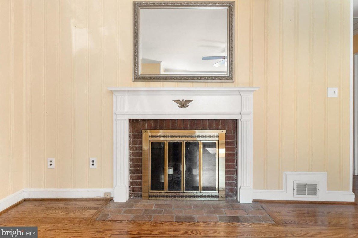 10026 Brunett Ave, Silver Spring MD 20901-2204 exterior