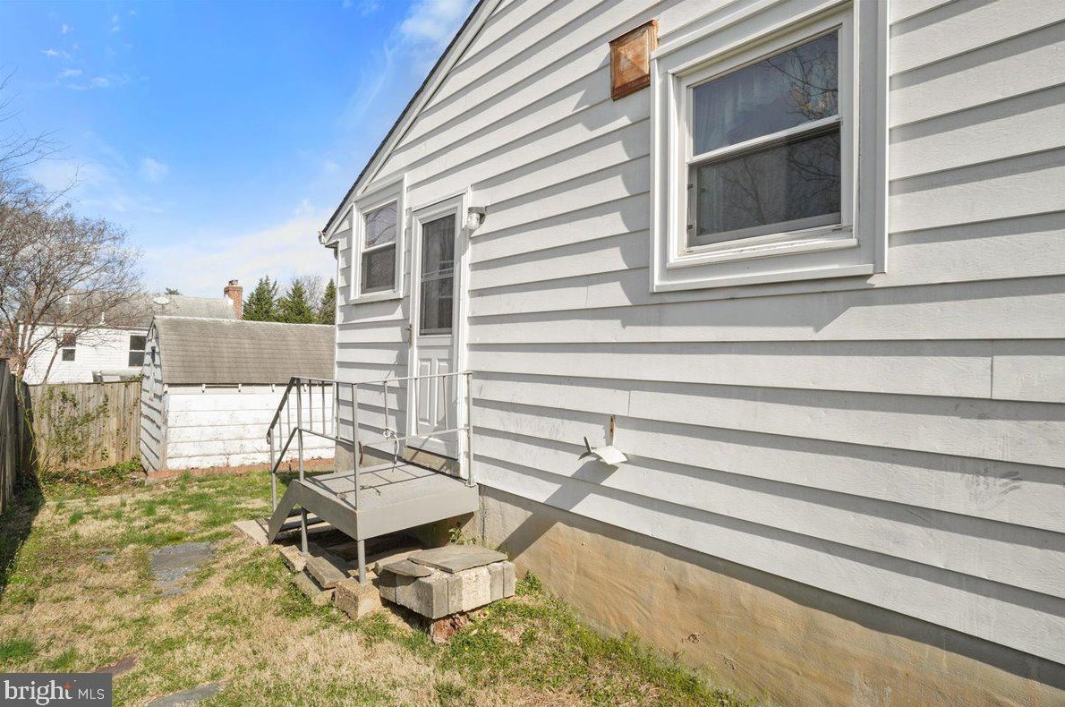 10026 Brunett Ave, Silver Spring MD 20901-2204 exterior