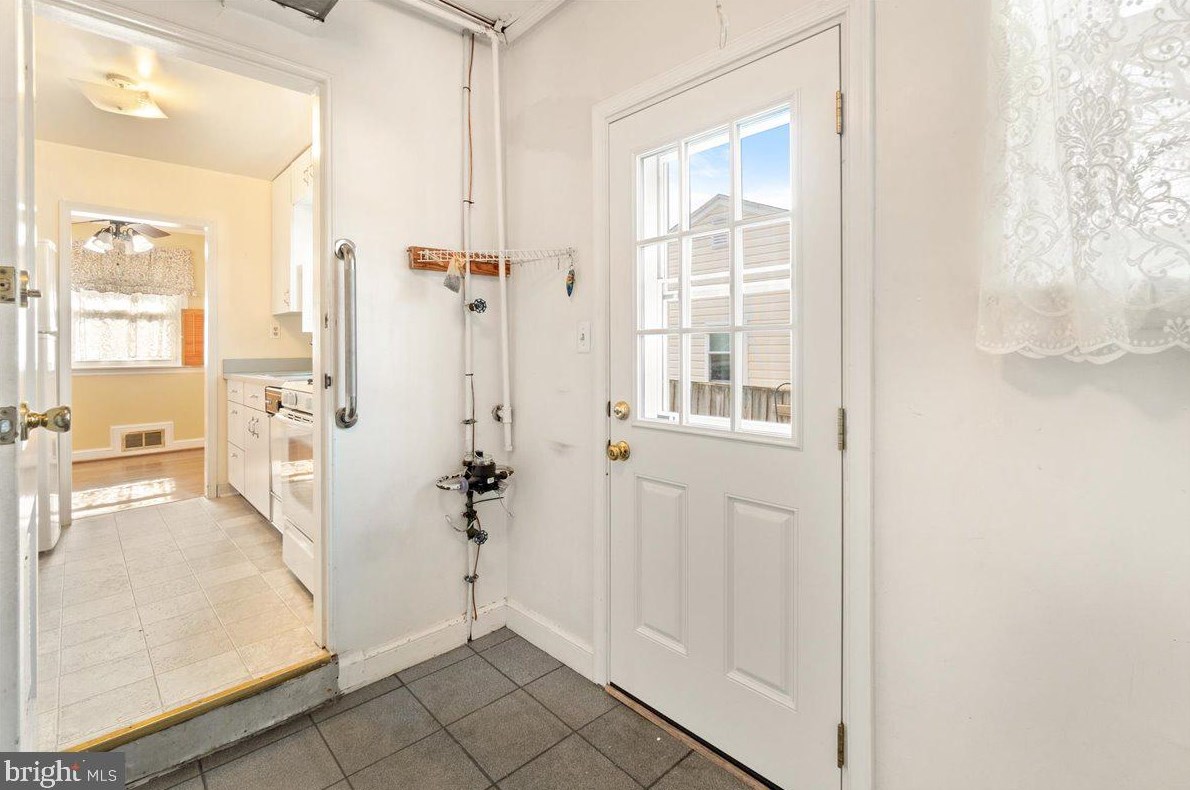 10026 Brunett Ave, Silver Spring MD 20901-2204 exterior