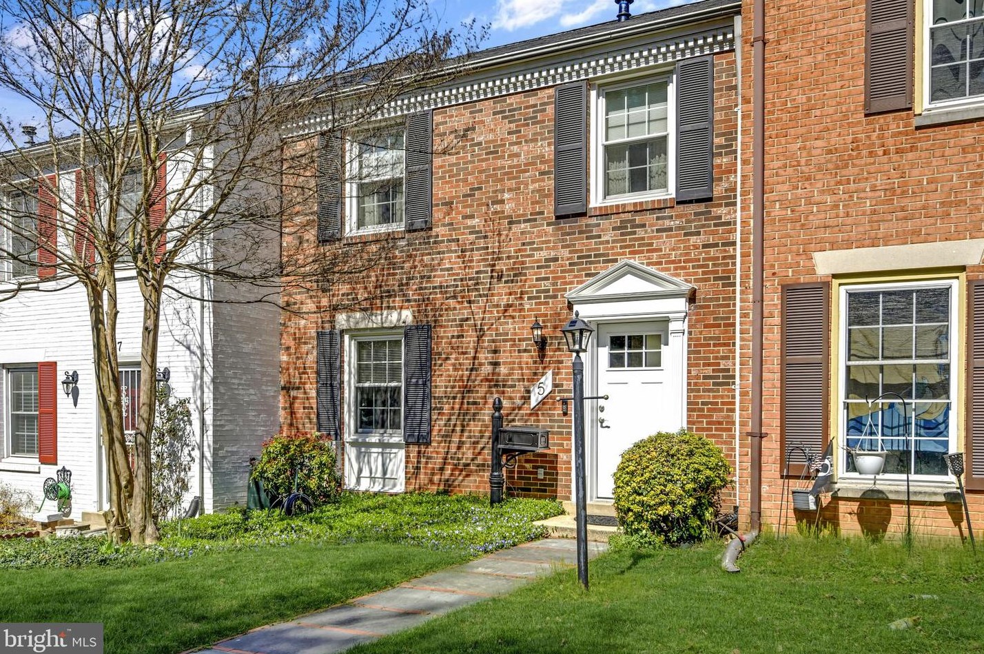 5 Rye Ct, Gaithersburg MD  20878-1901 exterior