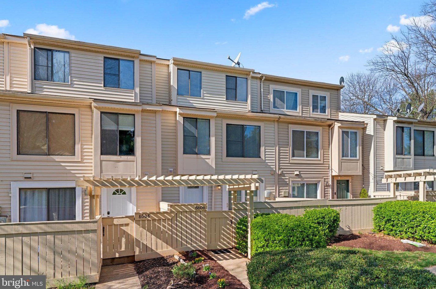 8606 Welbeck Way, Gaithersburg MD  20886-4313 exterior