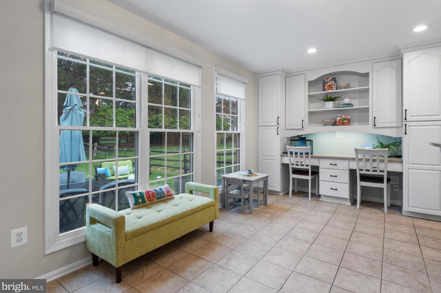 12612 Falconbridge Dr, Gaithersburg MD  20878-3411 exterior