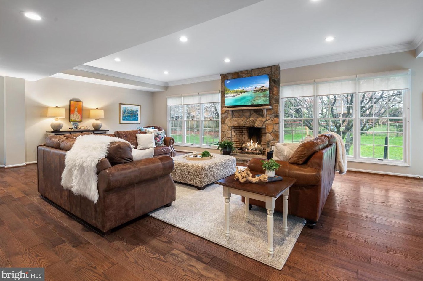 12612 Falconbridge Dr, Gaithersburg MD  20878-3411 exterior