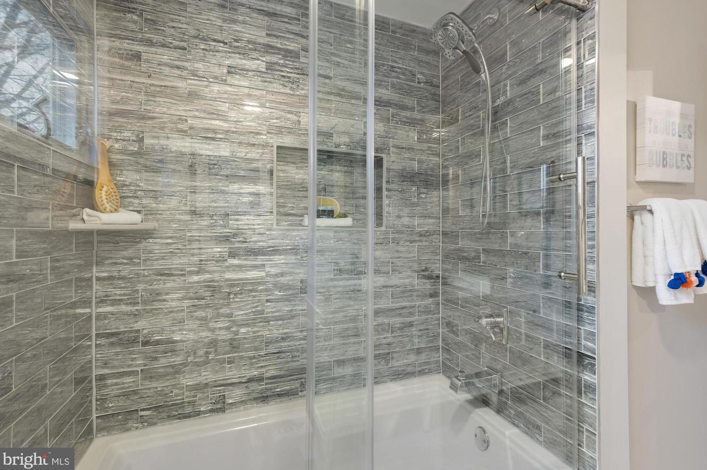 12612 Falconbridge Dr, Gaithersburg MD  20878-3411 exterior