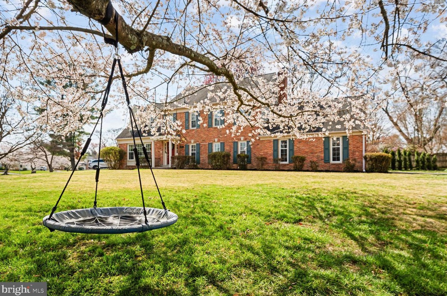 4500 Cherry Valley Dr, Rockville MD  20853-1107 exterior