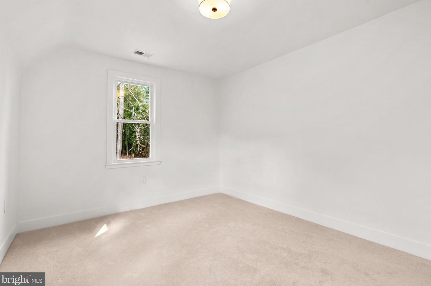 7422 Piney Branch Rd, Silver Spring MD  20912-4206 exterior