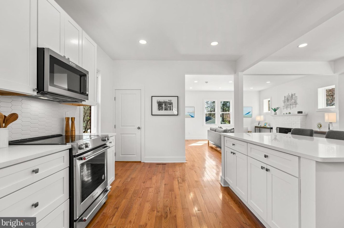 7422 Piney Branch Rd, Silver Spring MD  20912-4206 exterior