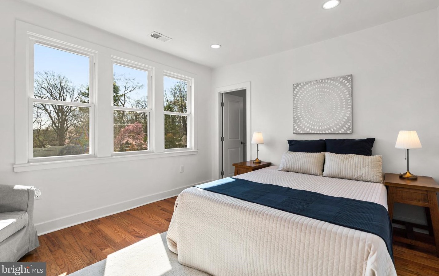 7422 Piney Branch Rd, Silver Spring MD  20912-4206 exterior