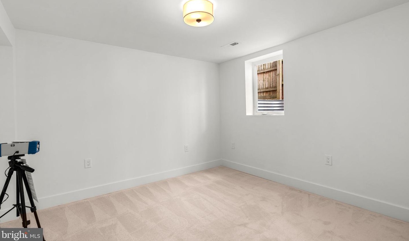 7422 Piney Branch Rd, Silver Spring MD  20912-4206 exterior