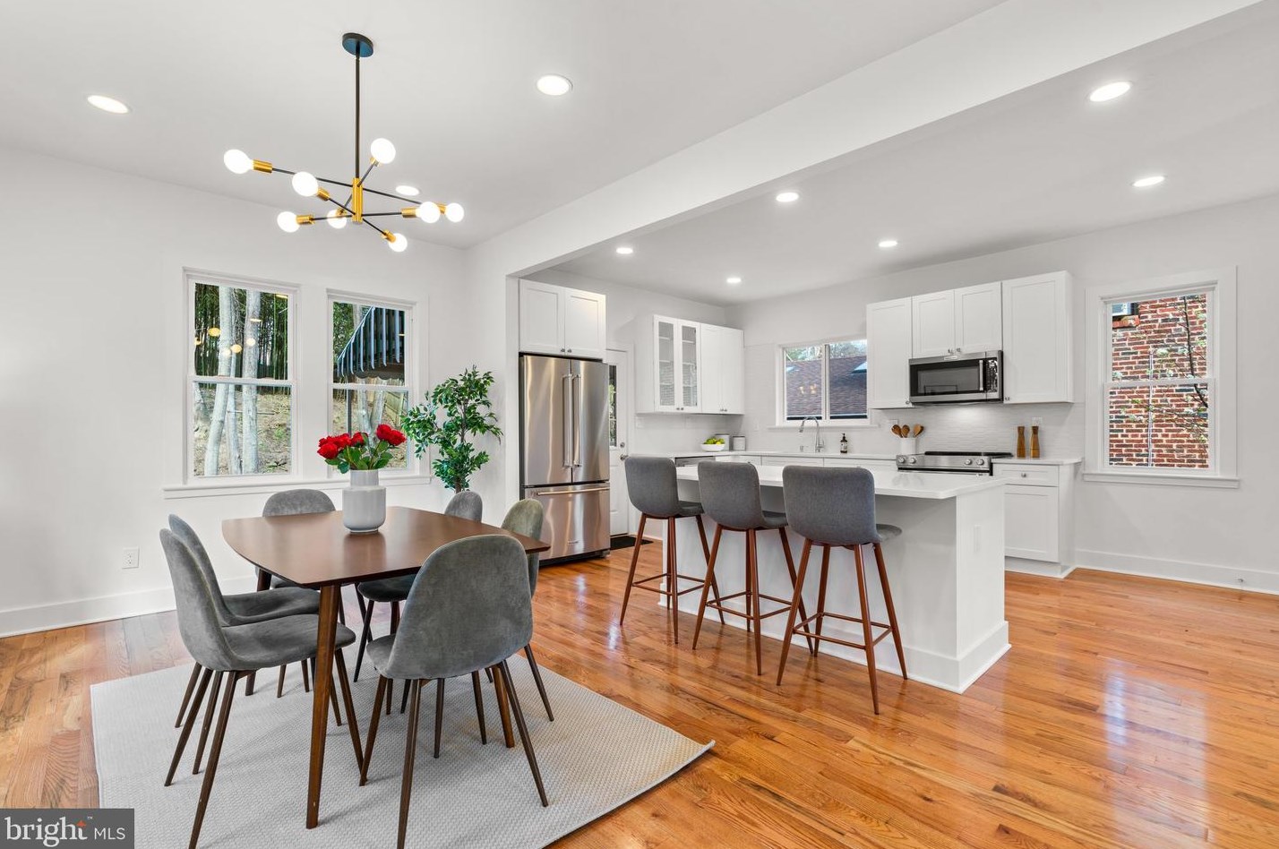 7422 Piney Branch Rd, Silver Spring MD  20912-4206 exterior