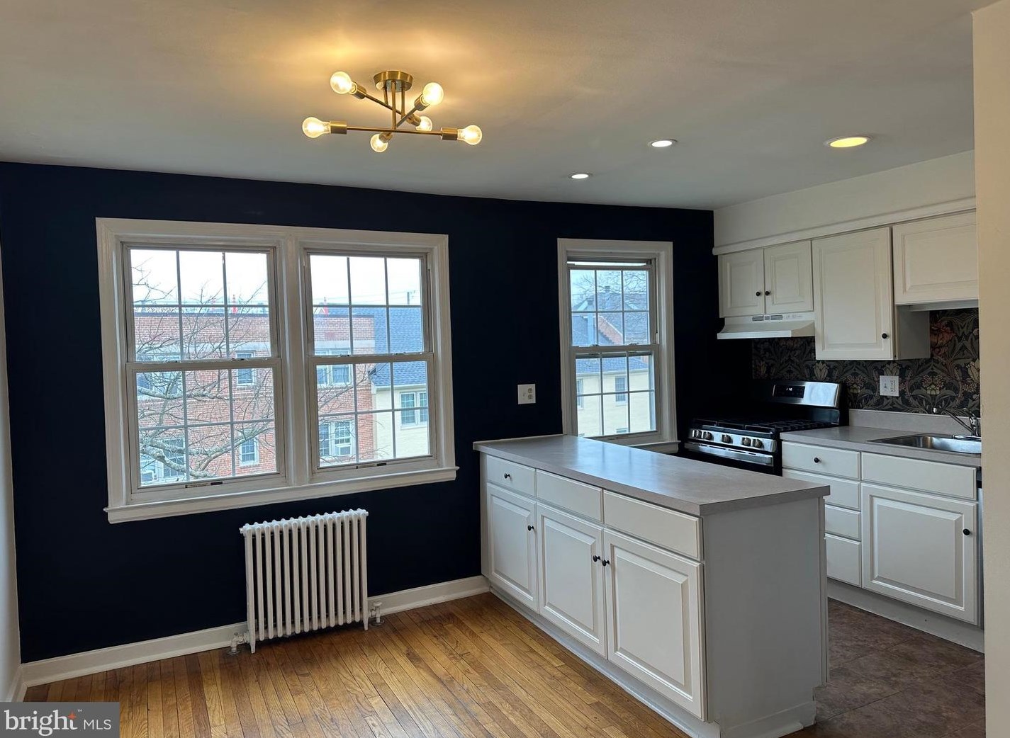 2408 Colston Dr, Silver Spring MD 20910-2528 exterior