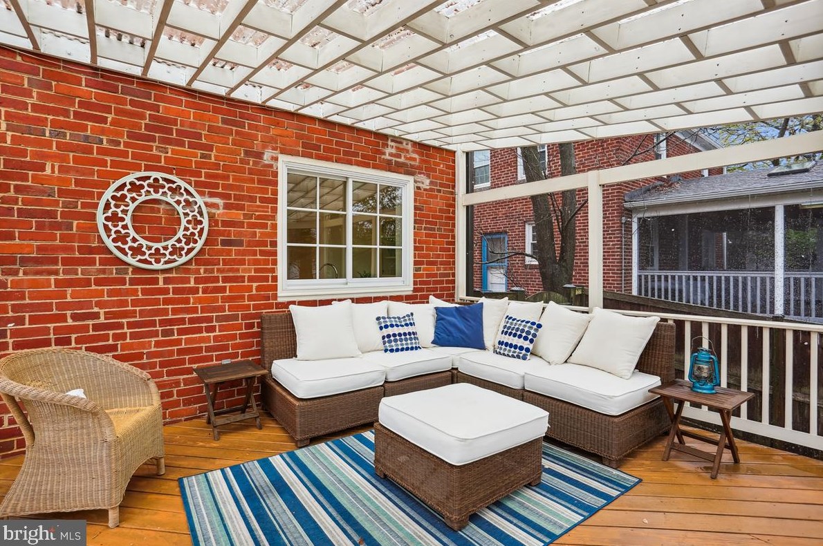 9513 Saybrook Ave, Silver Spring MD 20901-3034 exterior