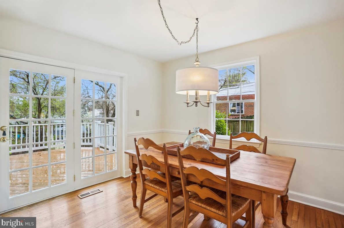 9513 Saybrook Ave, Silver Spring MD 20901-3034 exterior