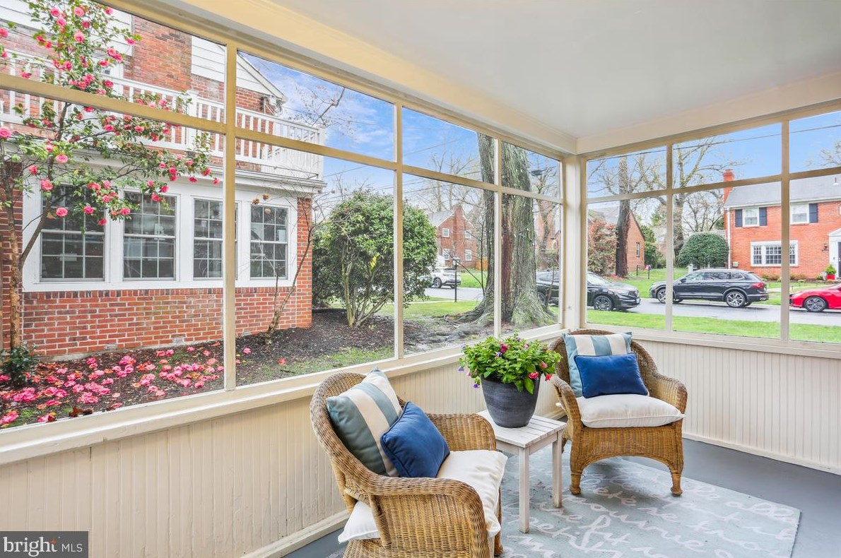 9513 Saybrook Ave, Silver Spring MD 20901-3034 exterior