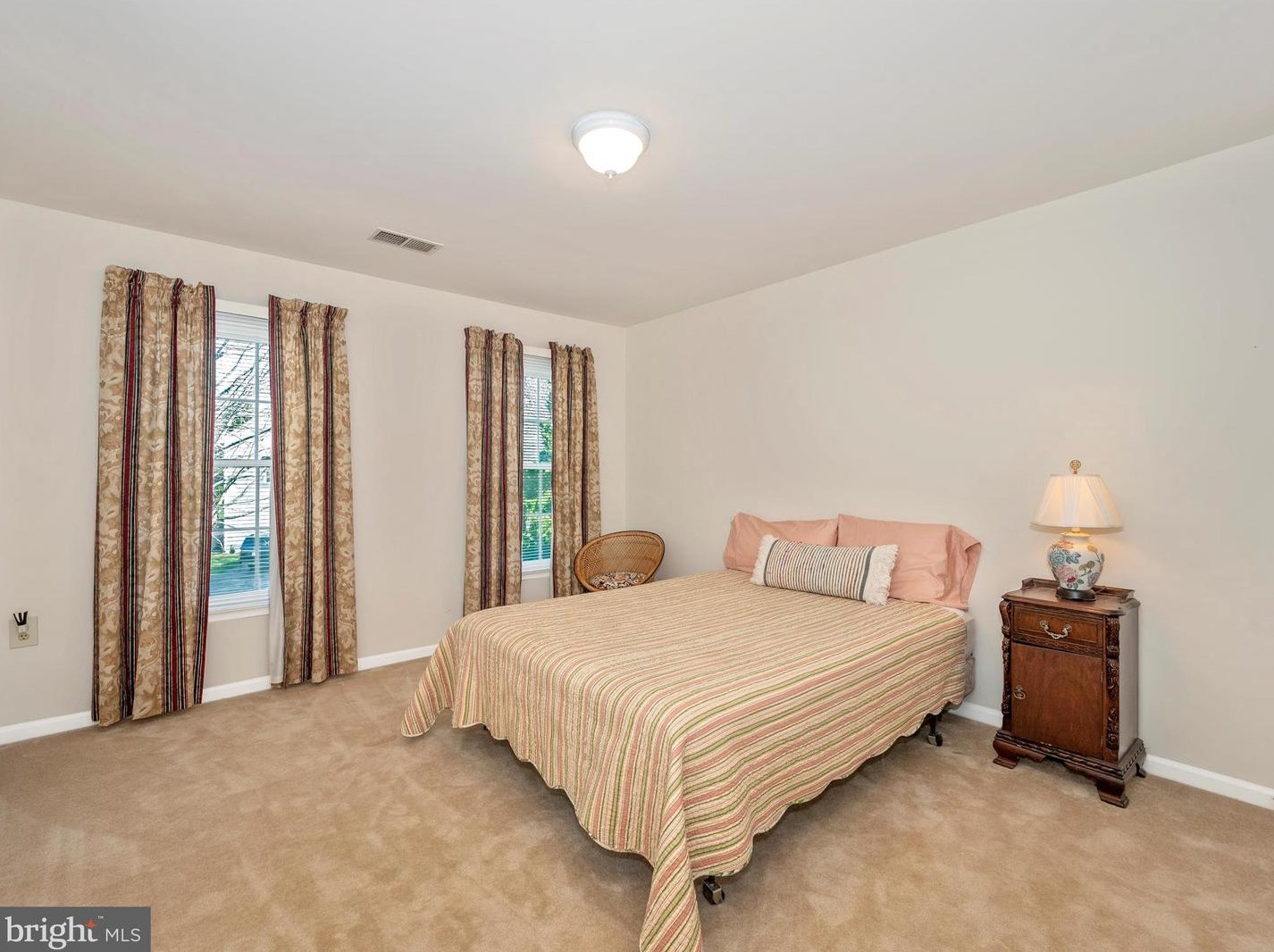 7502 Sawgrass Ter, Gaithersburg MD  20886-4596 exterior