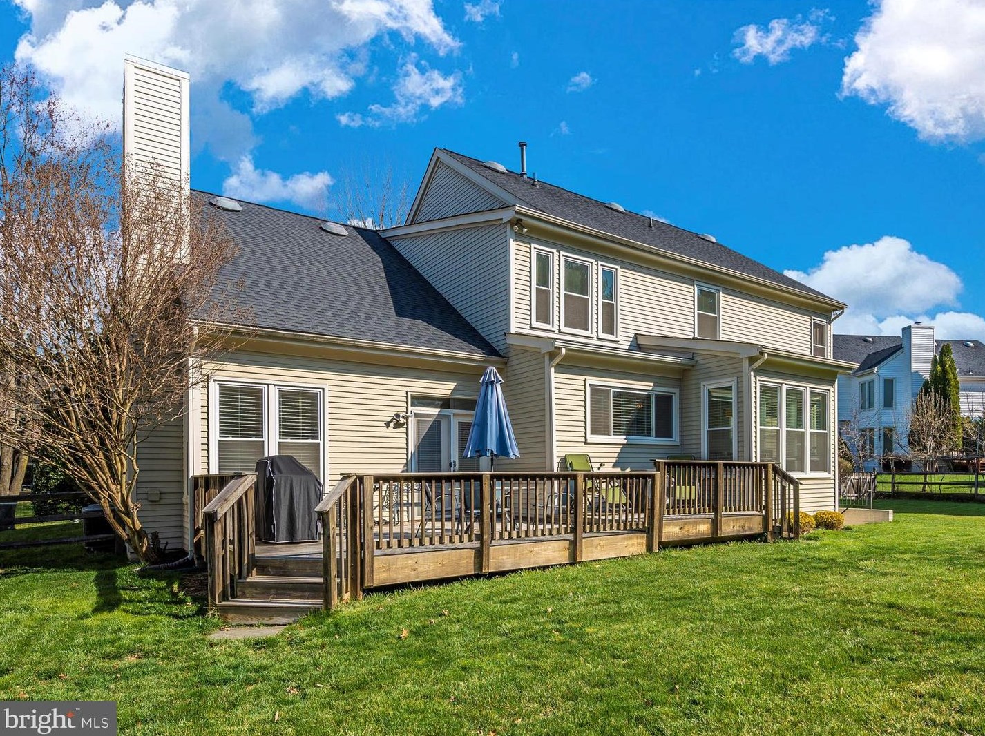 7502 Sawgrass Ter, Gaithersburg MD  20886-4596 exterior