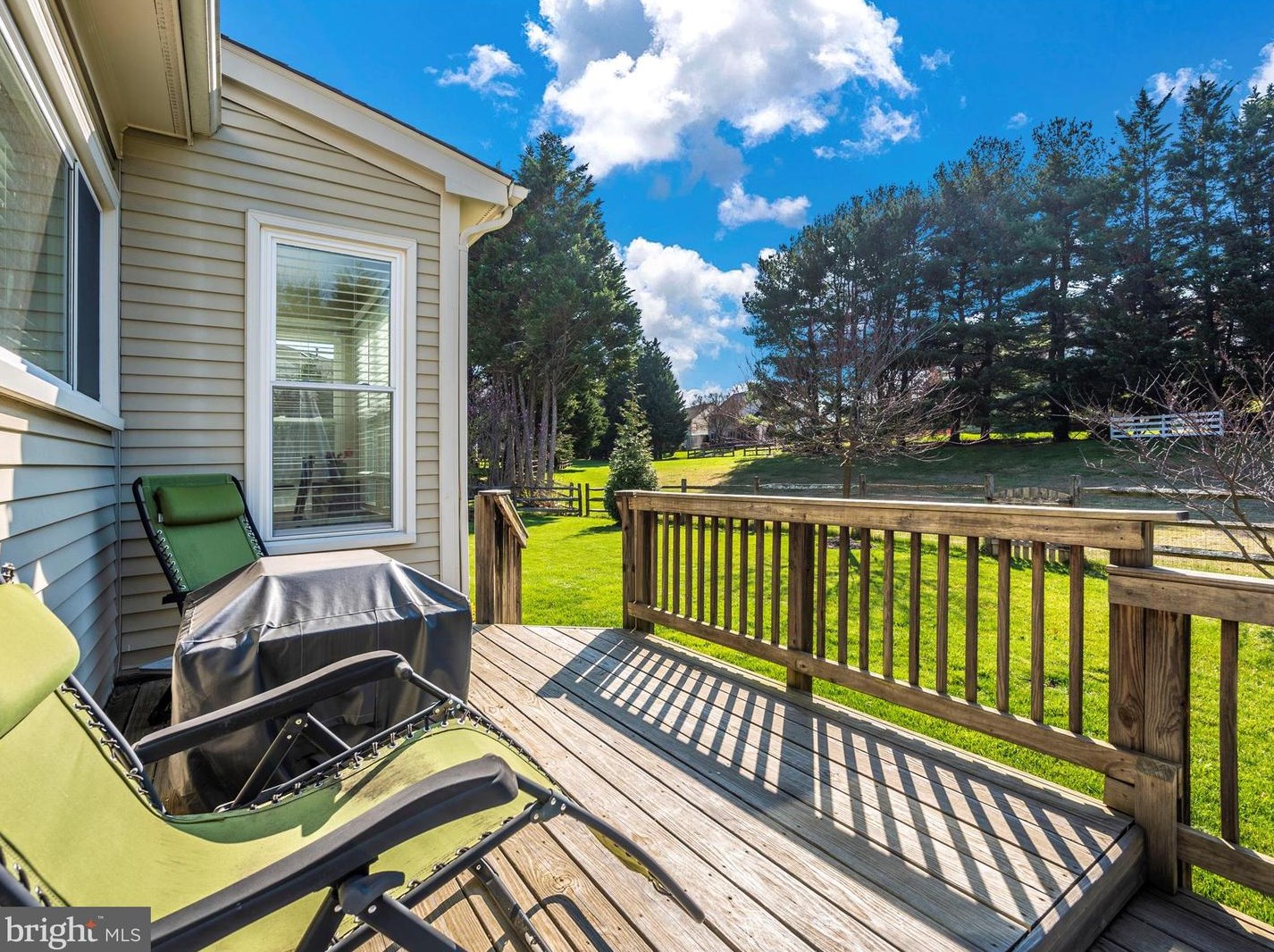 7502 Sawgrass Ter, Gaithersburg MD  20886-4596 exterior