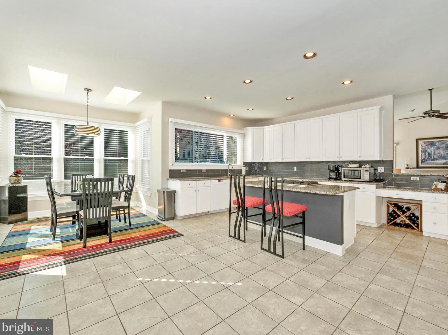 7502 Sawgrass Ter, Gaithersburg MD  20886-4596 exterior